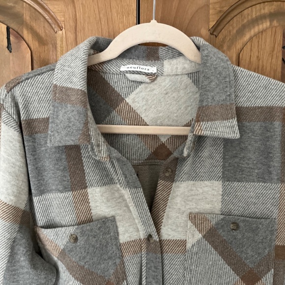 Neuflora New York Button Down — Grey Plaid — Large - Picture 2 of 6